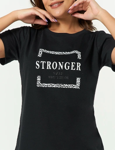 Camiseta Stronger Negra