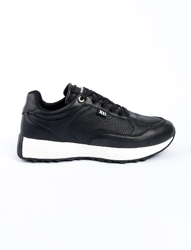 Sneaker con Cordones Negro | Xti
