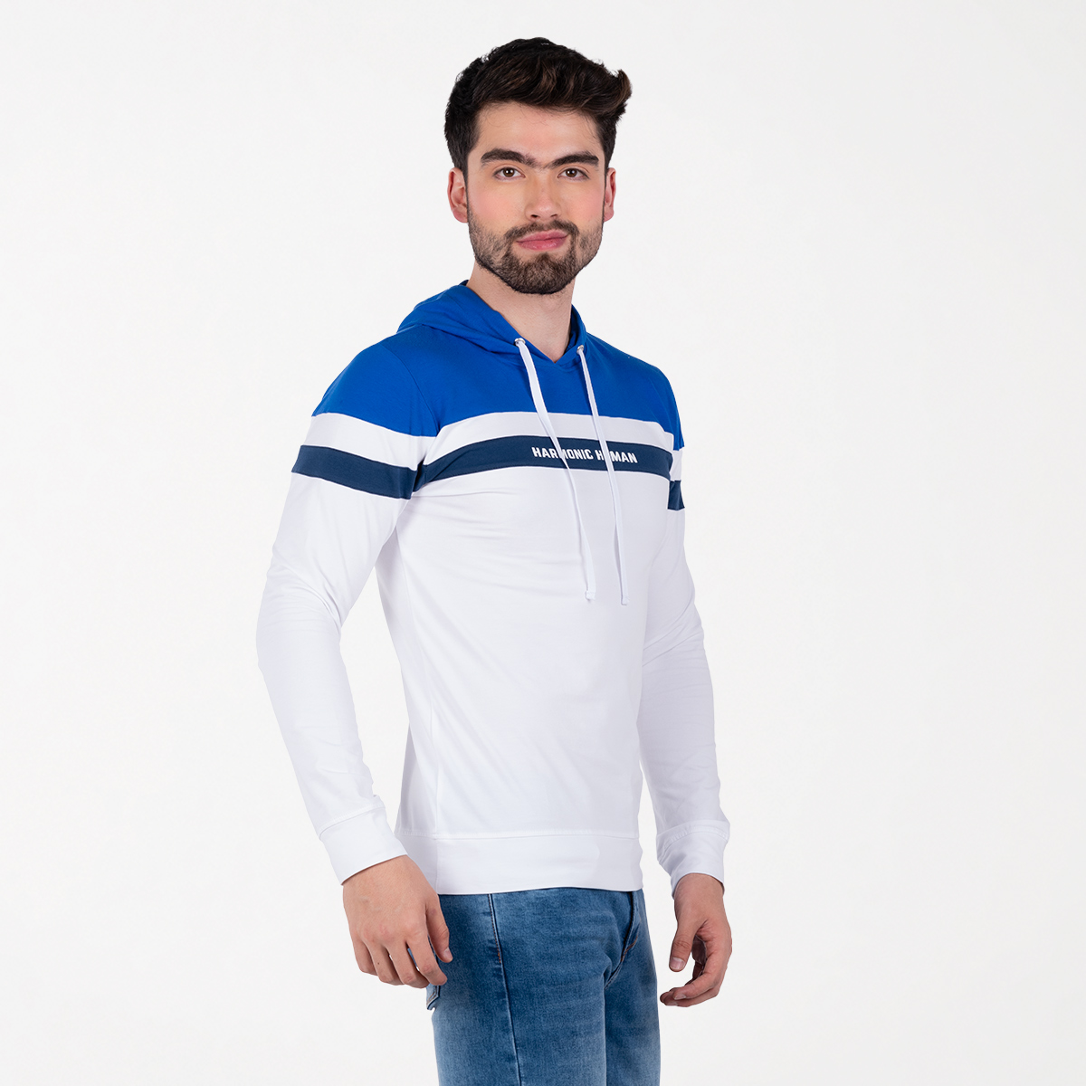 Buso blanco con capucha