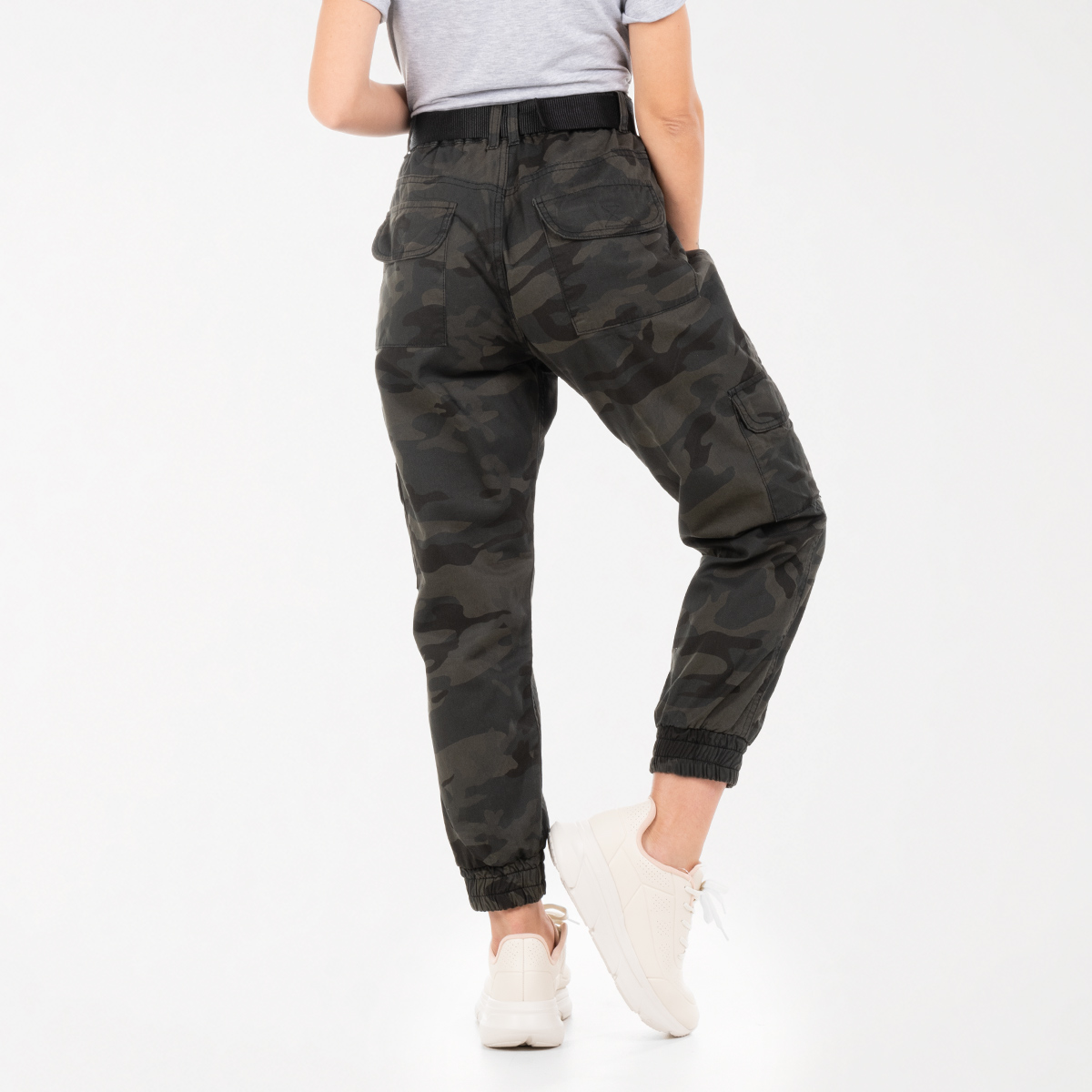 Jogger camuflaje verde