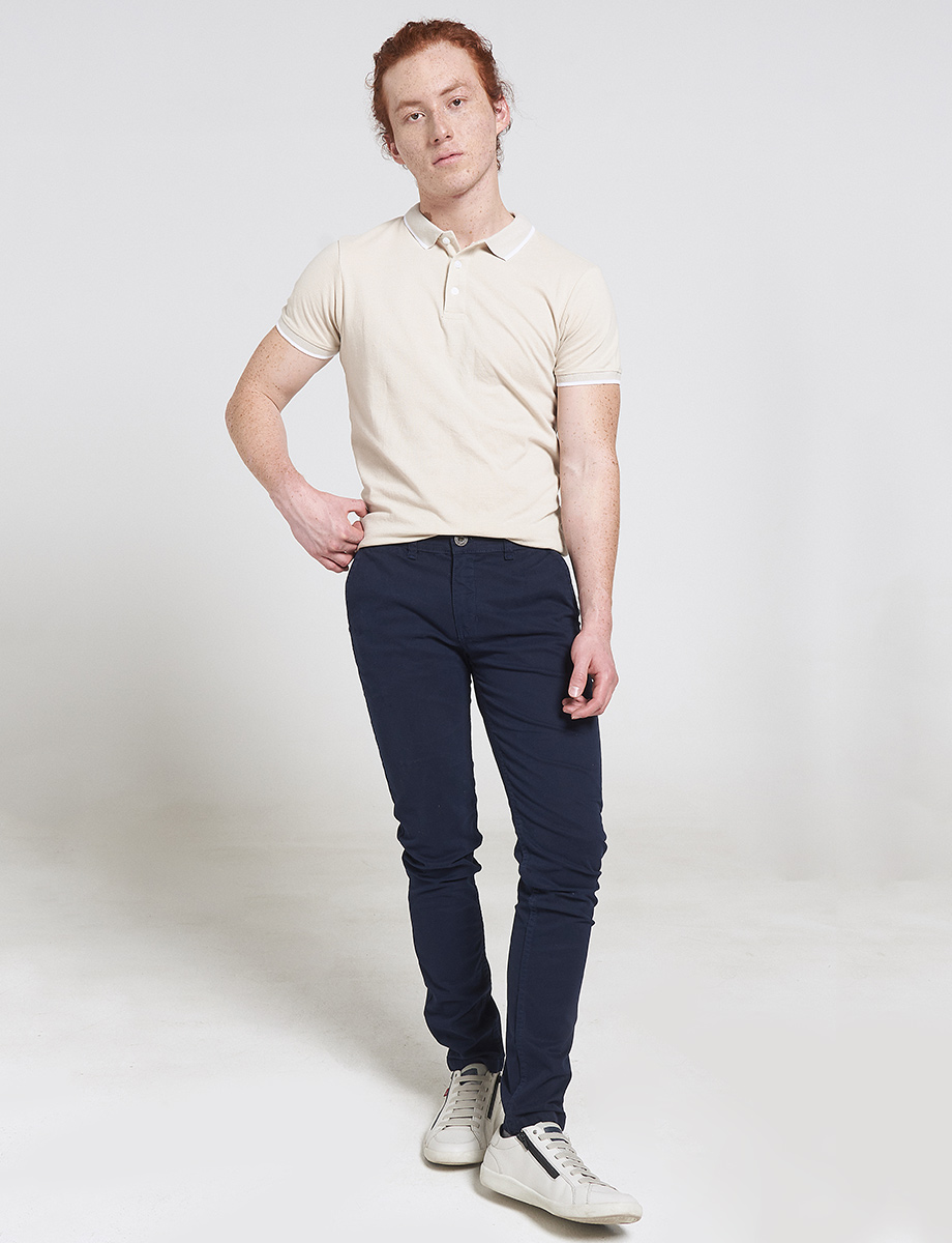 Pantalón Unicolor Chino