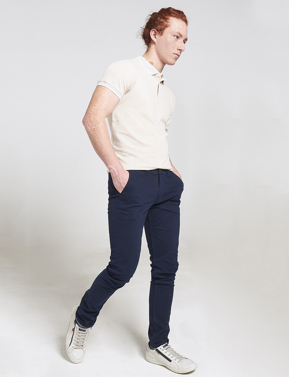 Pantalón Unicolor Chino
