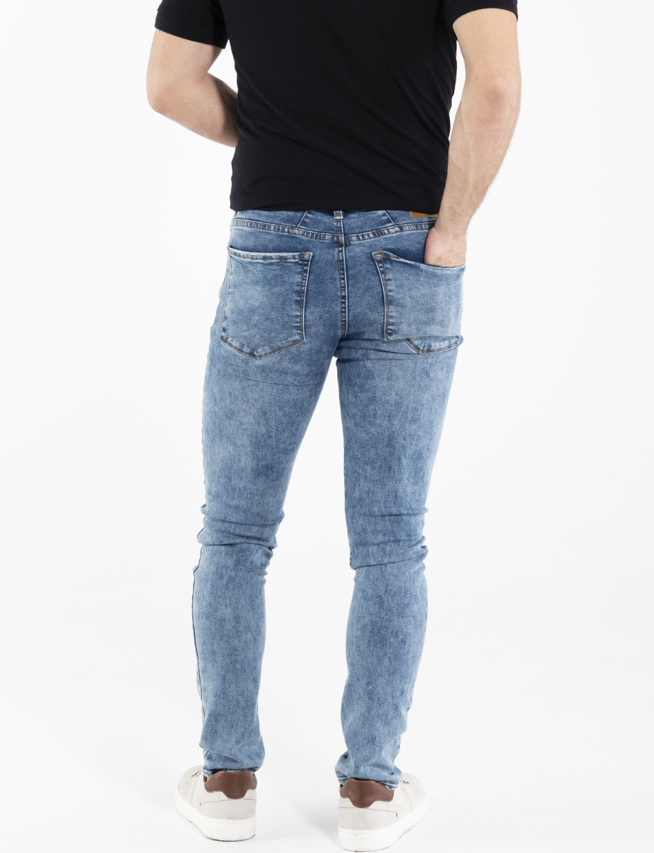 Jean skinny roto azul claro