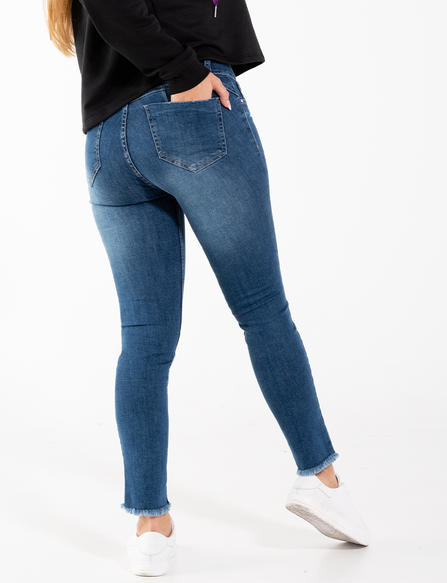 Jean capri roto 2 botones