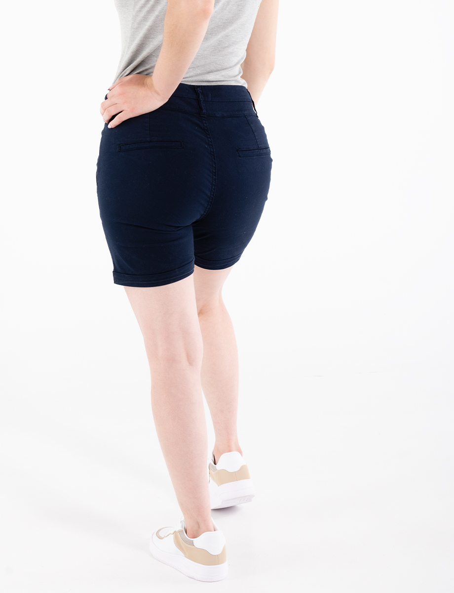 Short gabardina azul oscuro