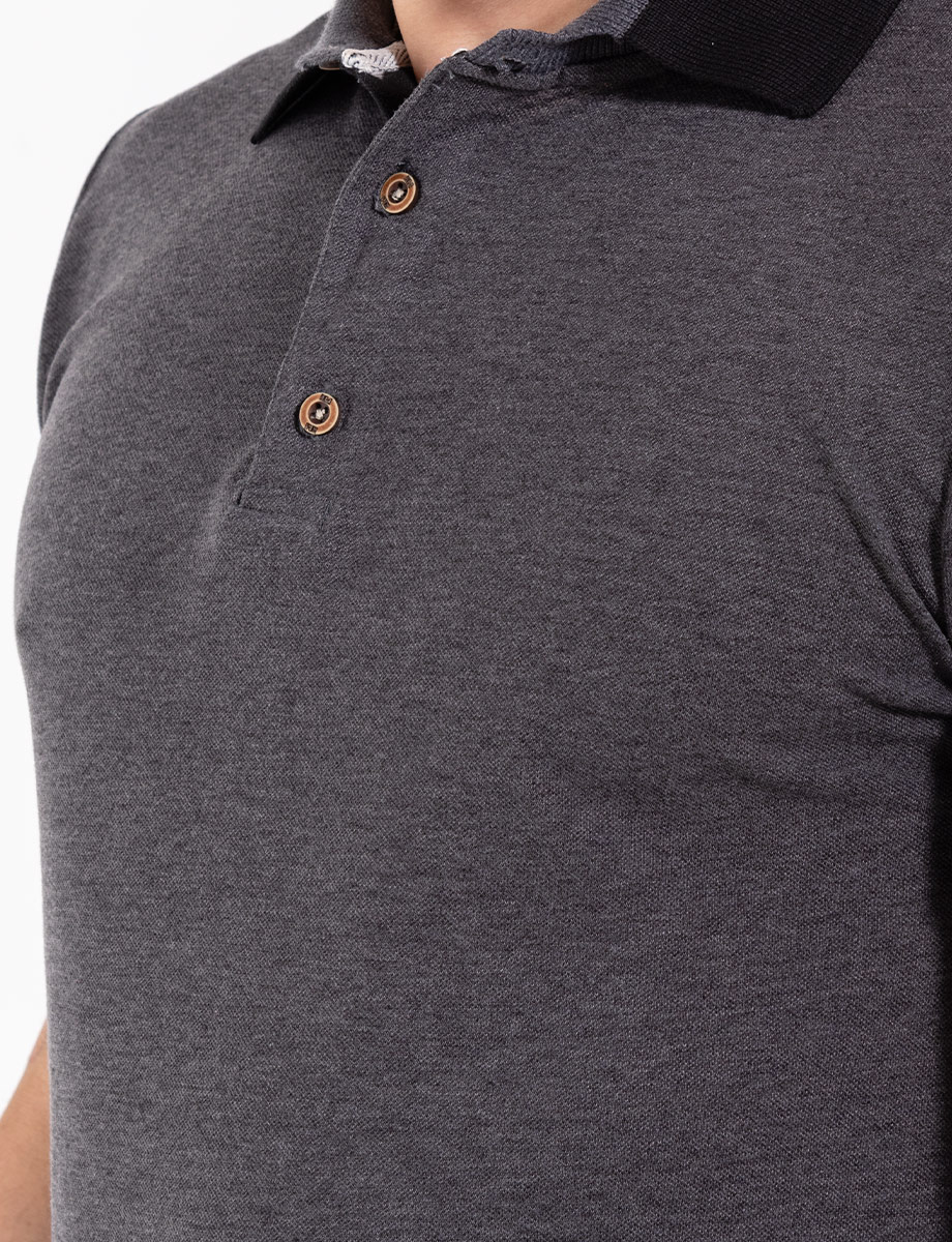 Polo básica con filos negros