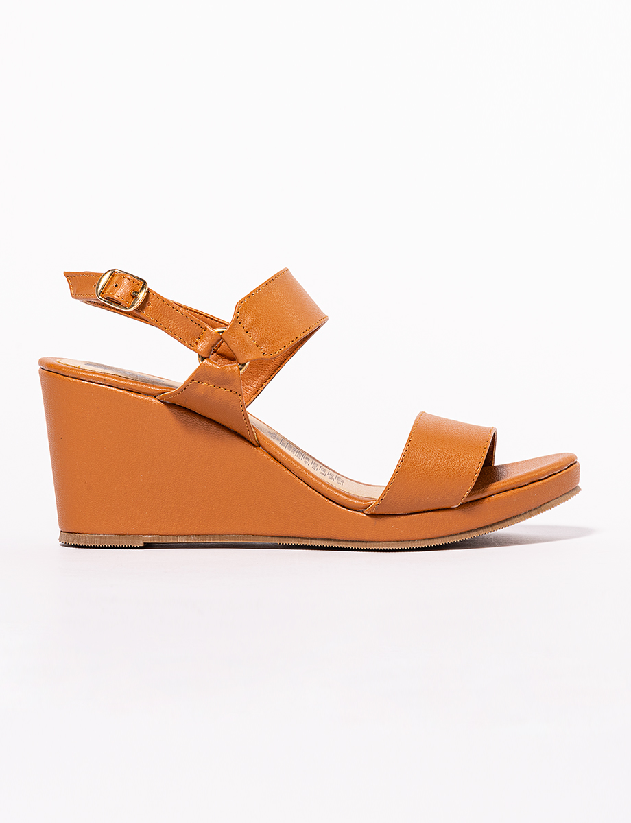 Sandalia taco medio Magnolia camel