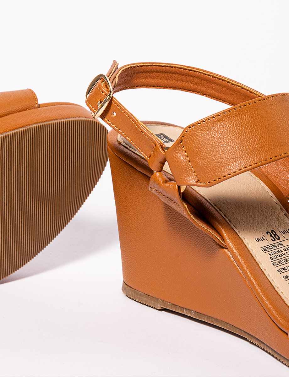 Sandalia taco medio Magnolia camel