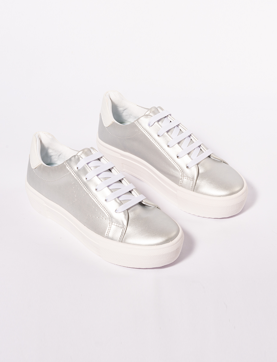 Sneaker estrella plateado