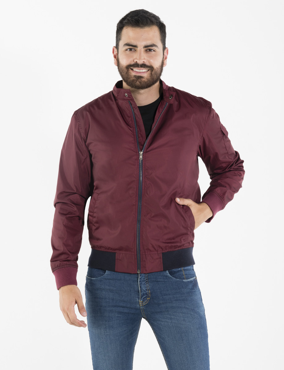 Chaqueta con cierre frontal vino