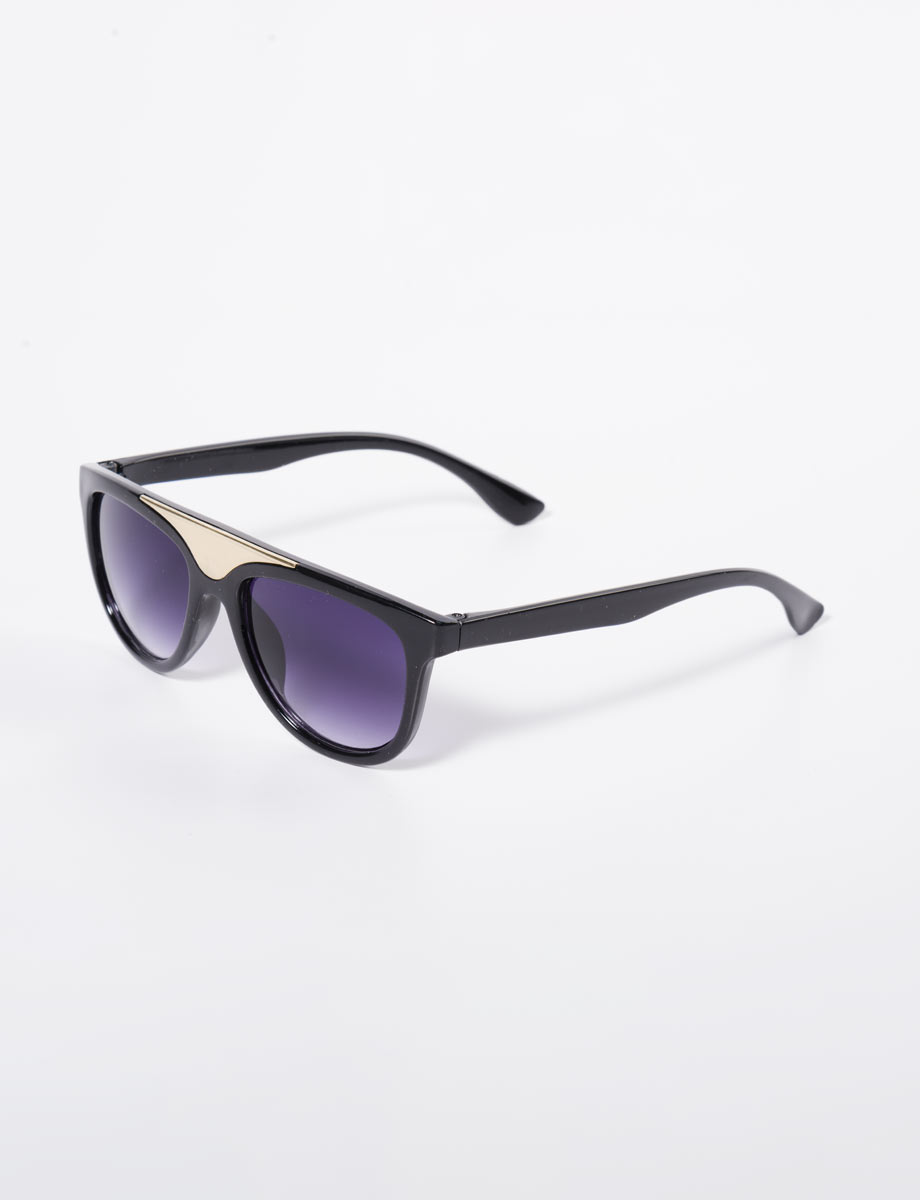 Gafas plásticas con aplique dorado