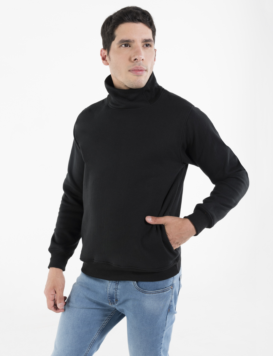 Chompa cuello alto negra