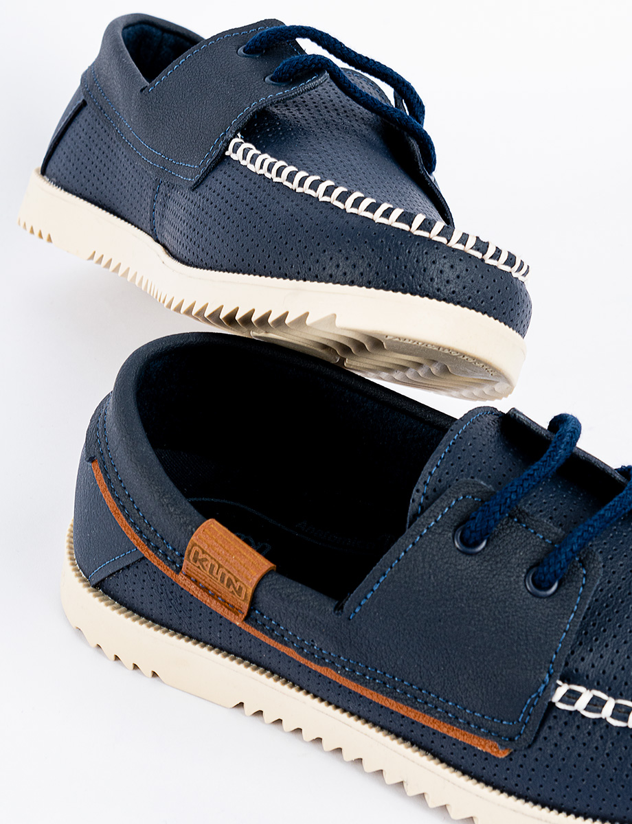 Zapato caña baja azul marino Klin