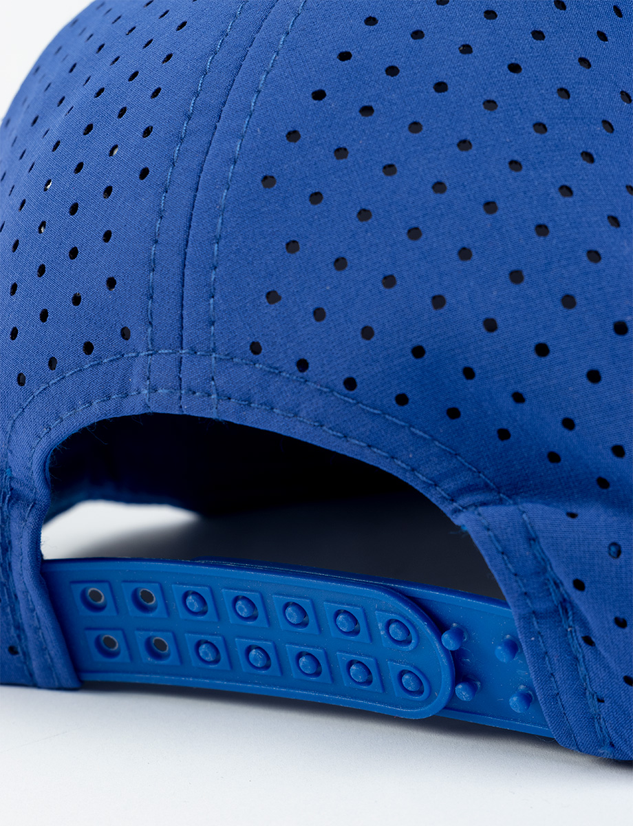 Gorra básica azul eléctrico