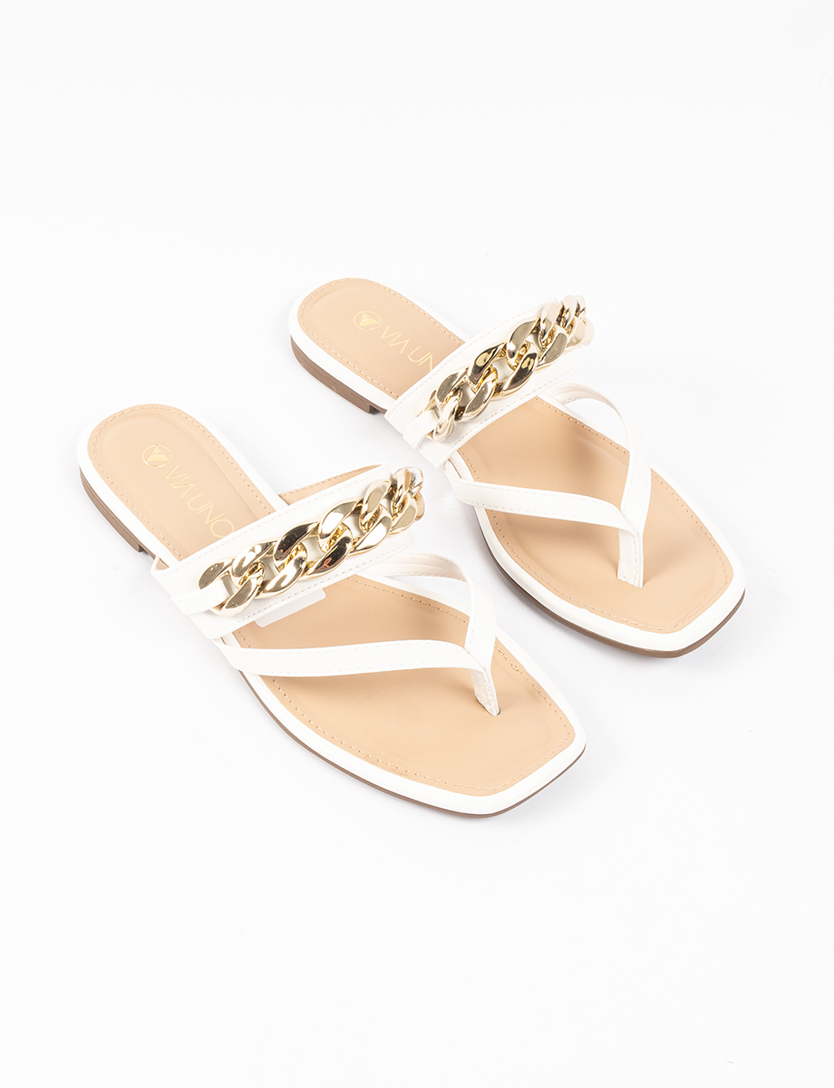 Sandalia flat con cadena