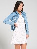 Chaqueta jean azul claro con lavado