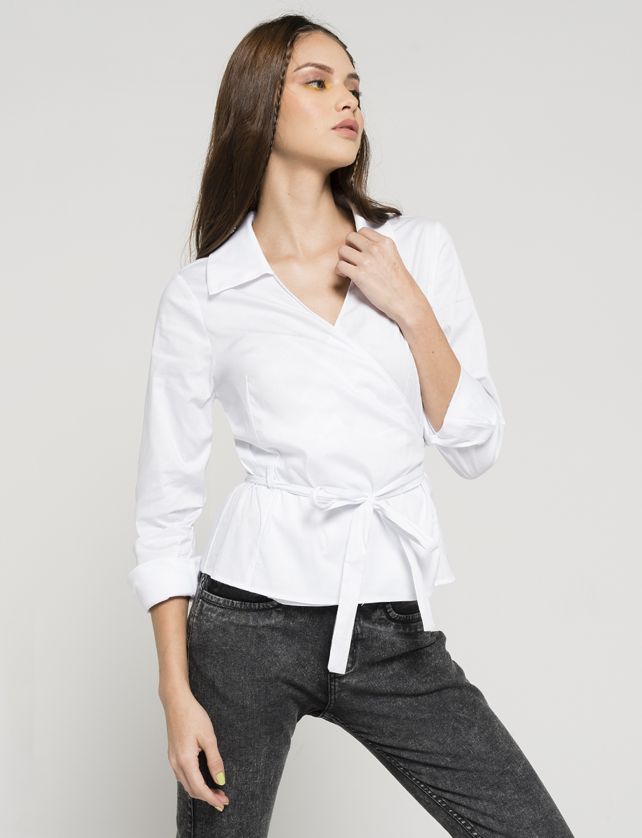 Blusa cruzada manga larga blanca