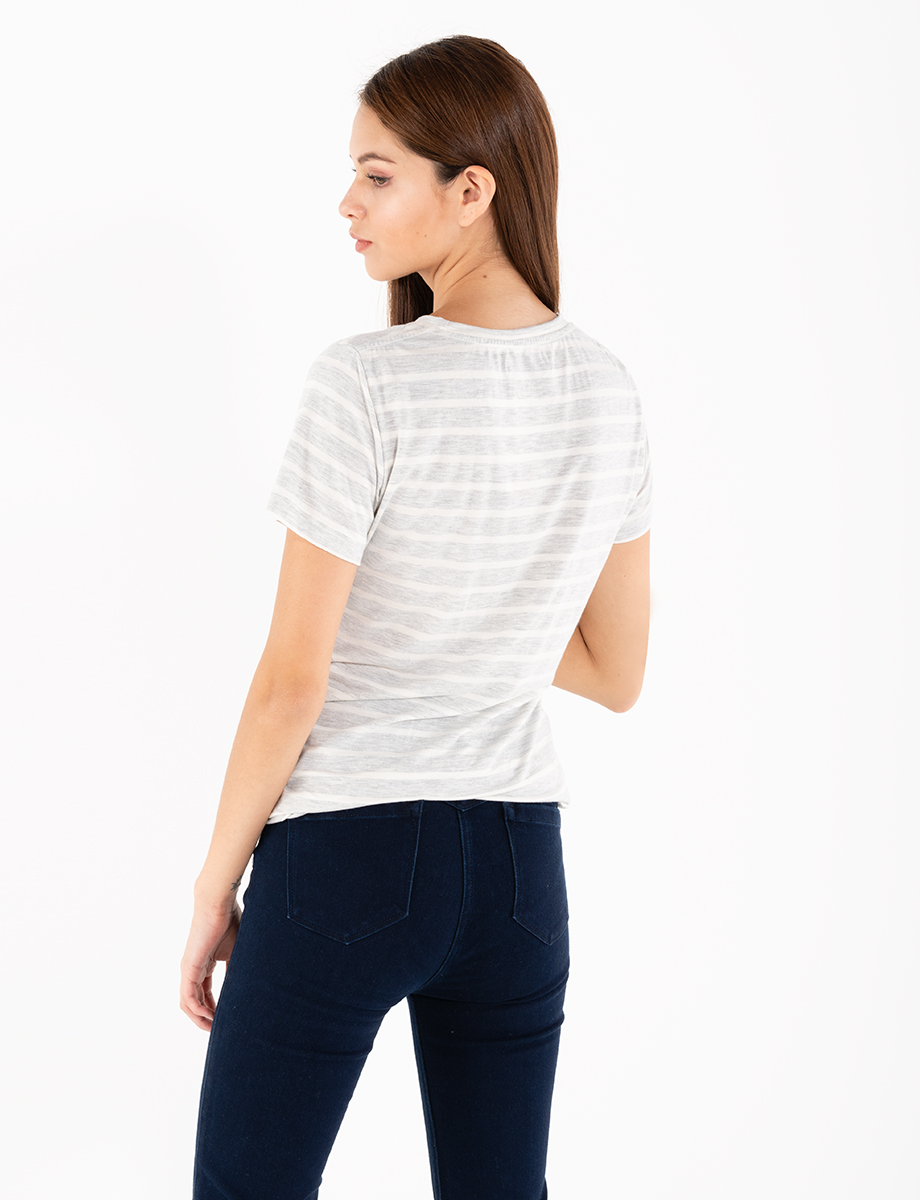 Camiseta rayas gris-blanco