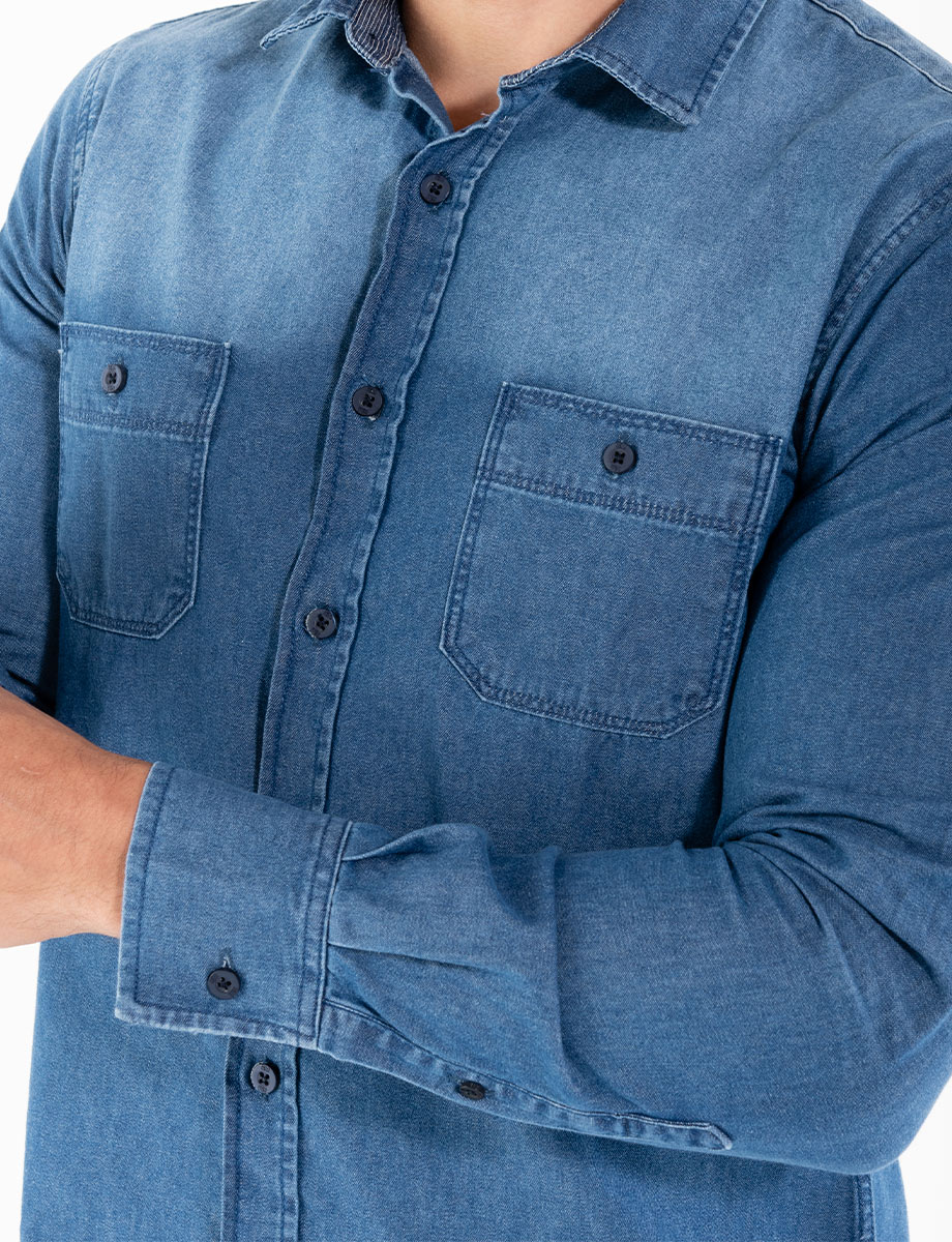 Camisa denim con bolsillos