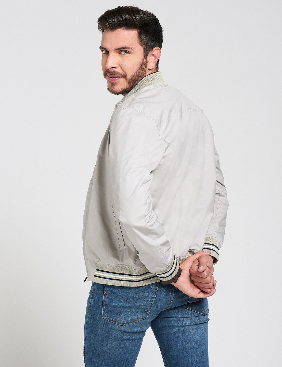 Chaqueta poliéster gris