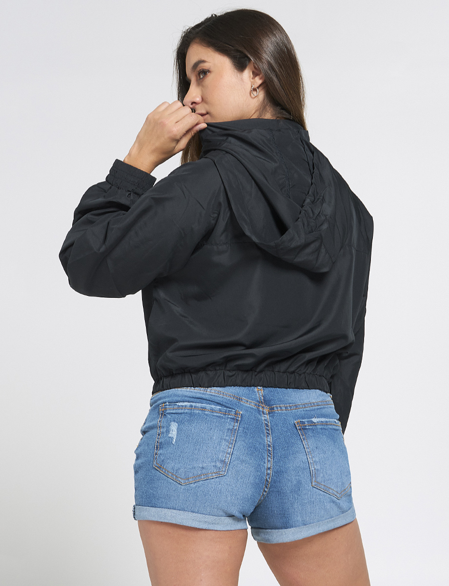 Chaqueta Rompevientos con Cierre