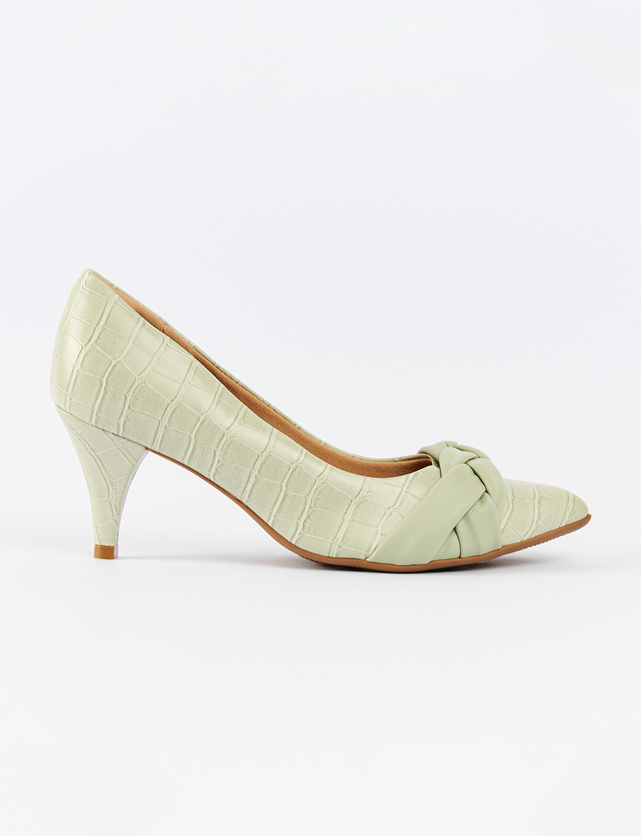 Tacón fino verde con textura