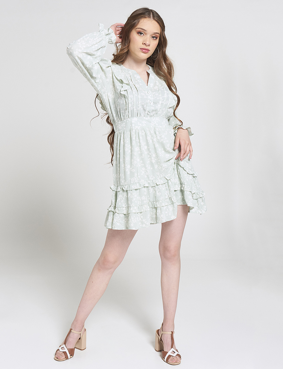 Vestido Corto con Vuelos