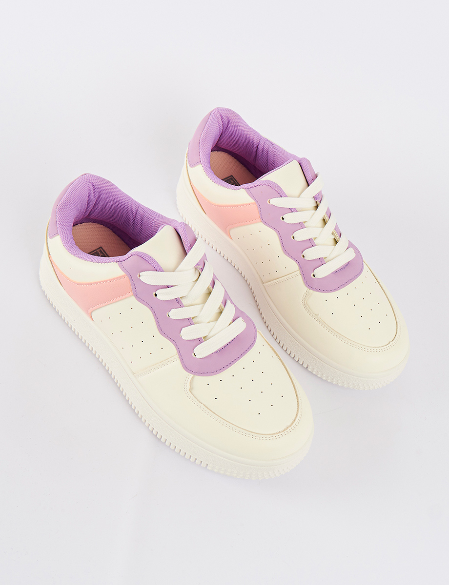 Zapato Deportivo con Cordones