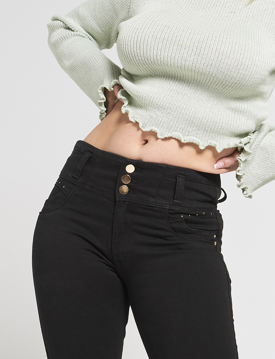 Pantalón Capri 3 Botones Negro