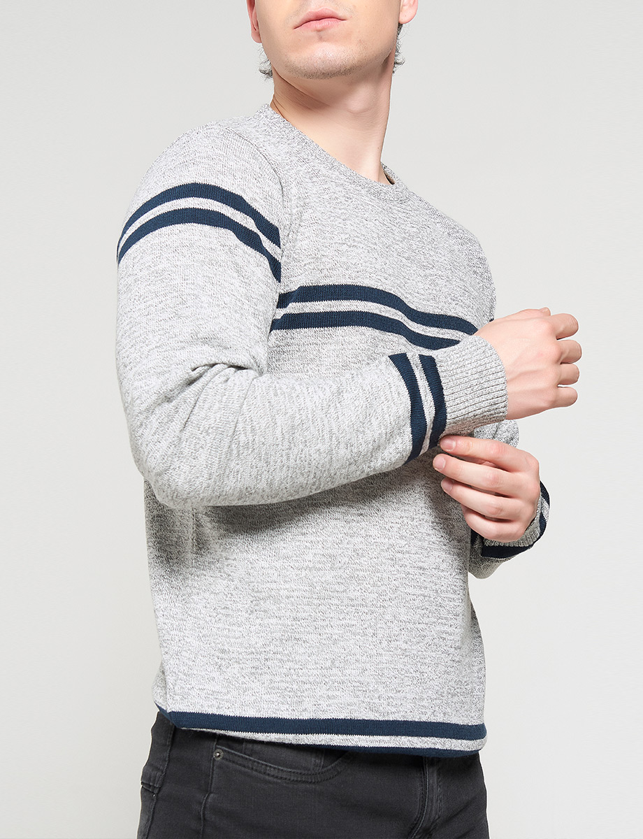 Sweater con Líneas Gris