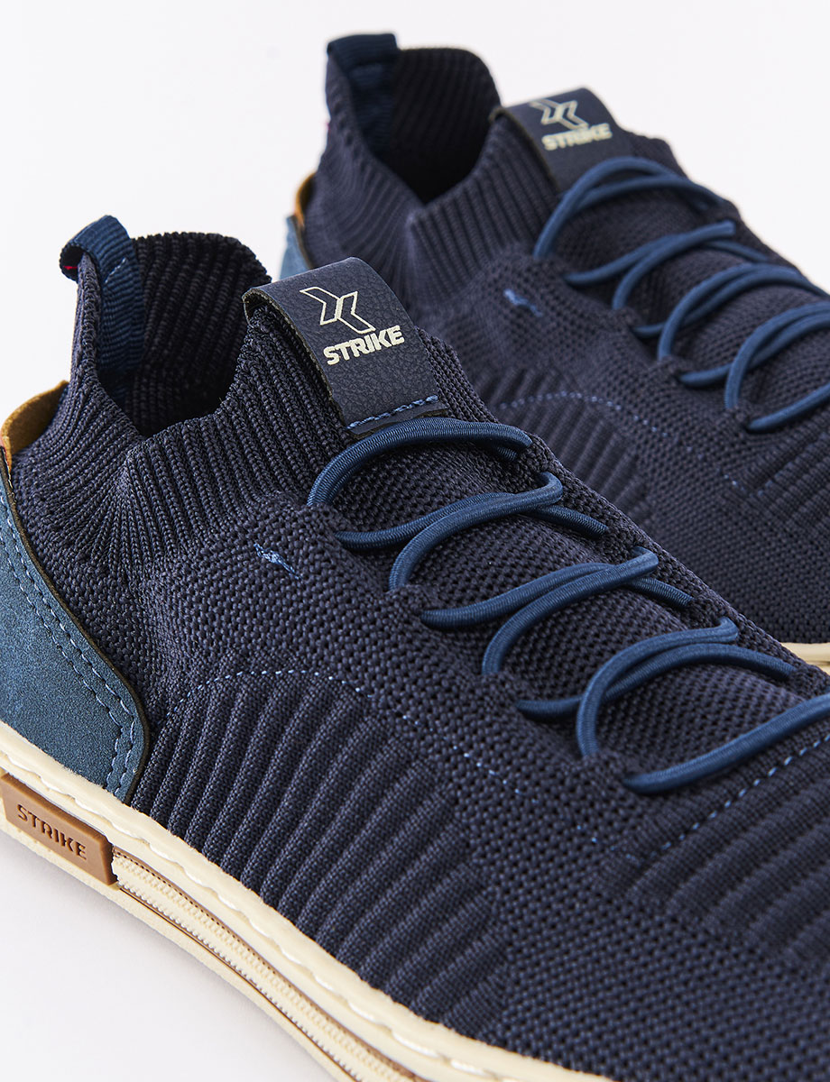 Sneaker Slip On Azul marino | Strike
