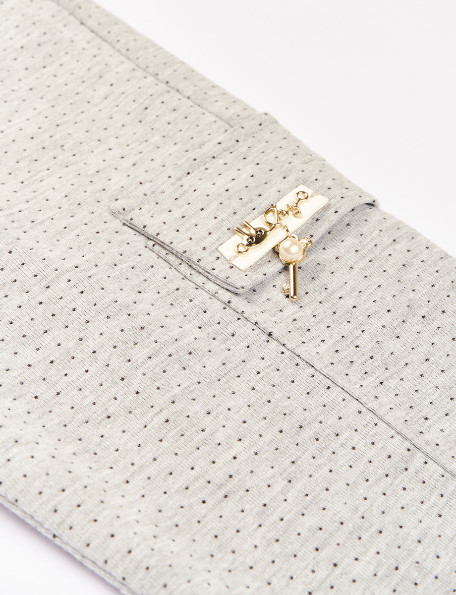 Jogger Mini Prints con Aplique Dorado