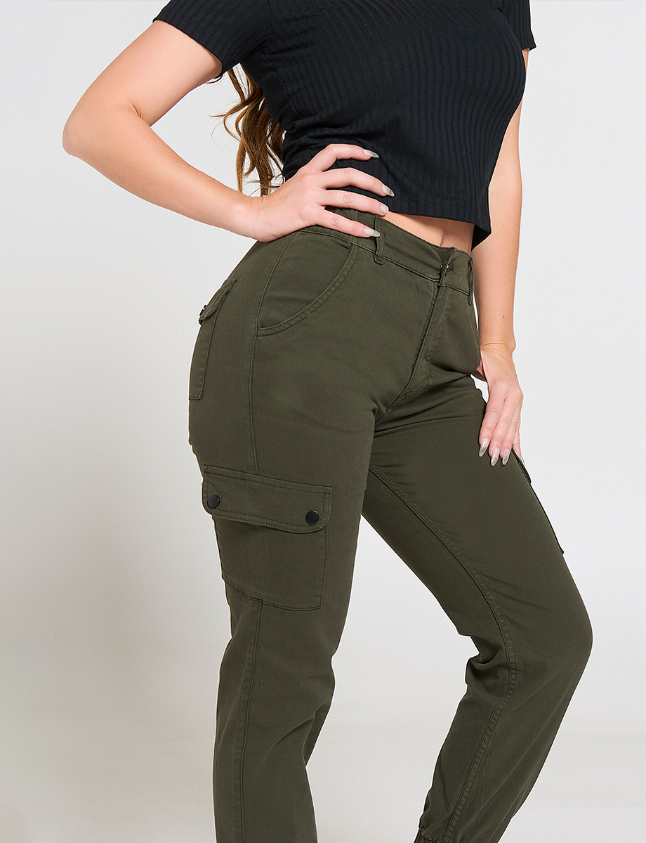 Jogger Cargo con Cadena