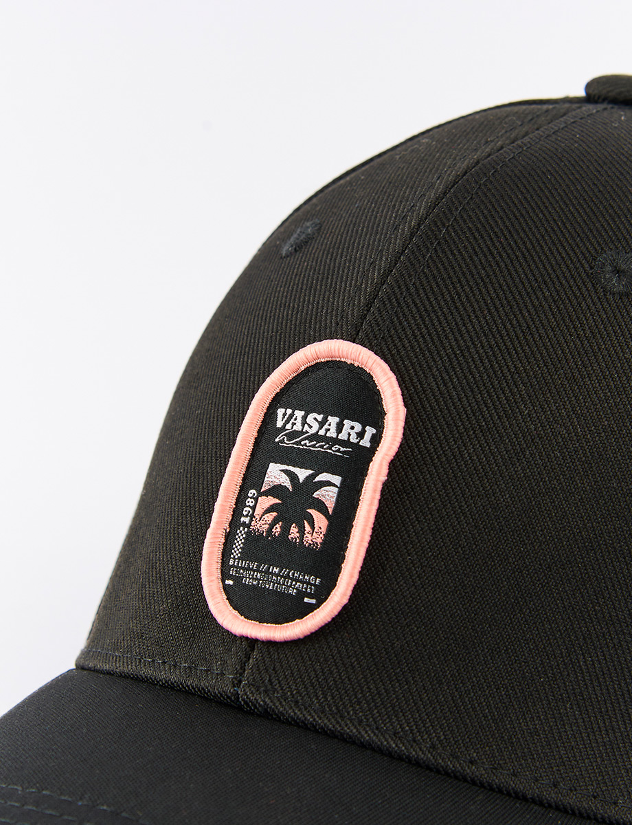 Gorra Bordada Negra Vasari