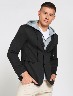 Blazer Negro con Capucha