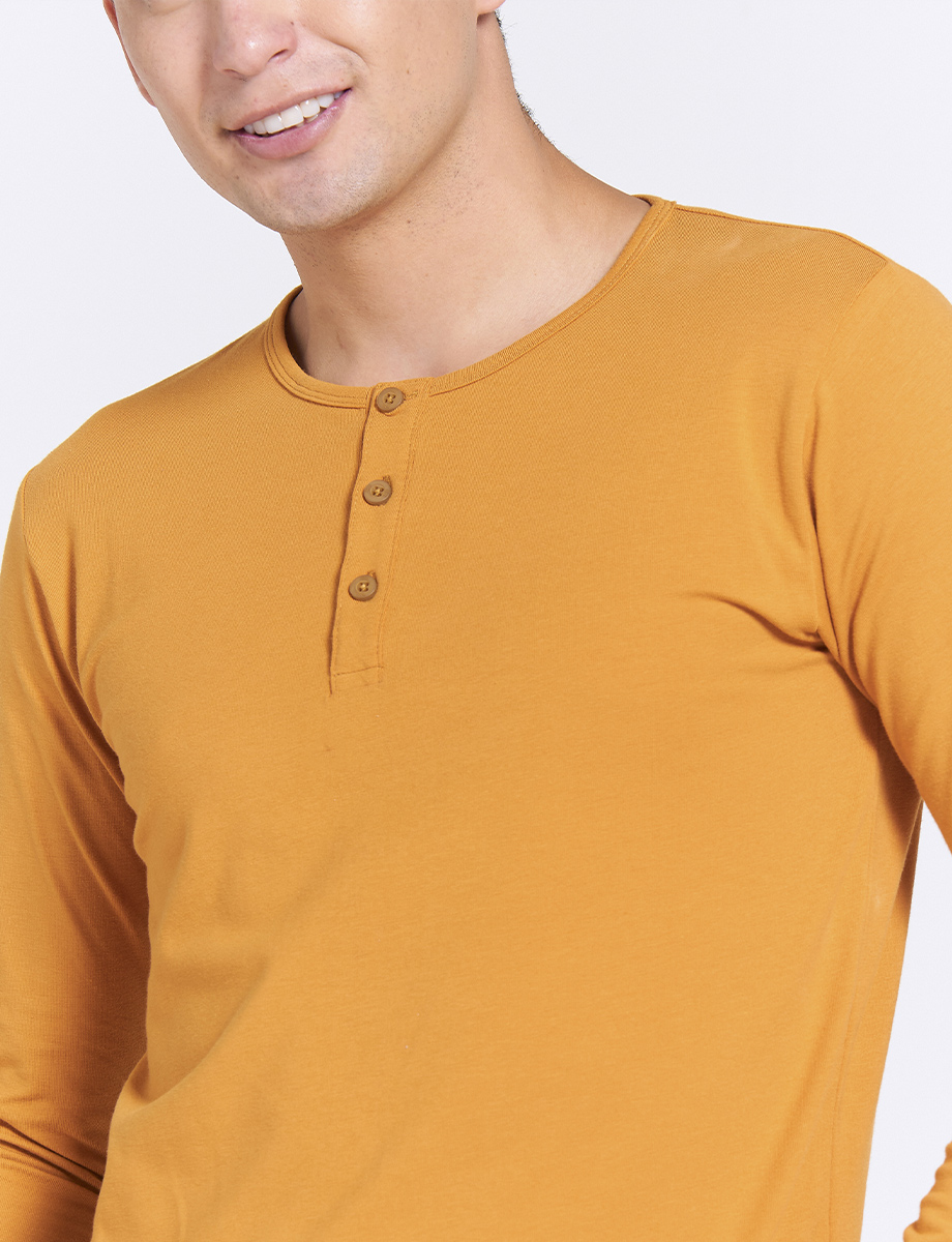 Buzo Básico Unicolor Cuello Henley