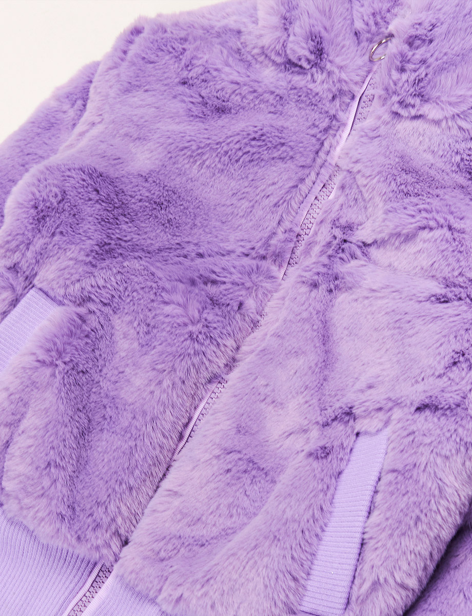 Chaqueta pre Peluche Cuello Alto