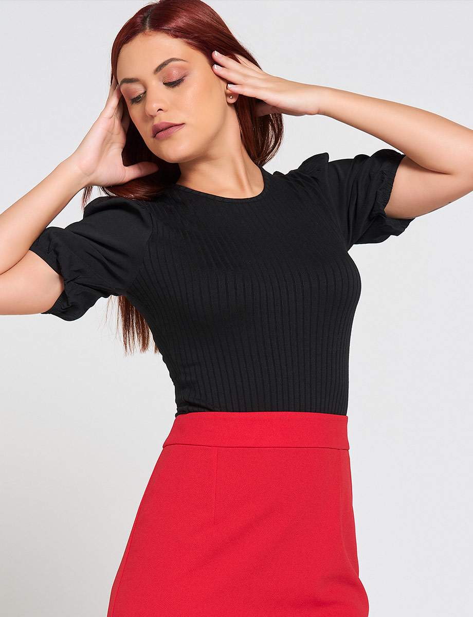 Falda Ejecutiva Roja