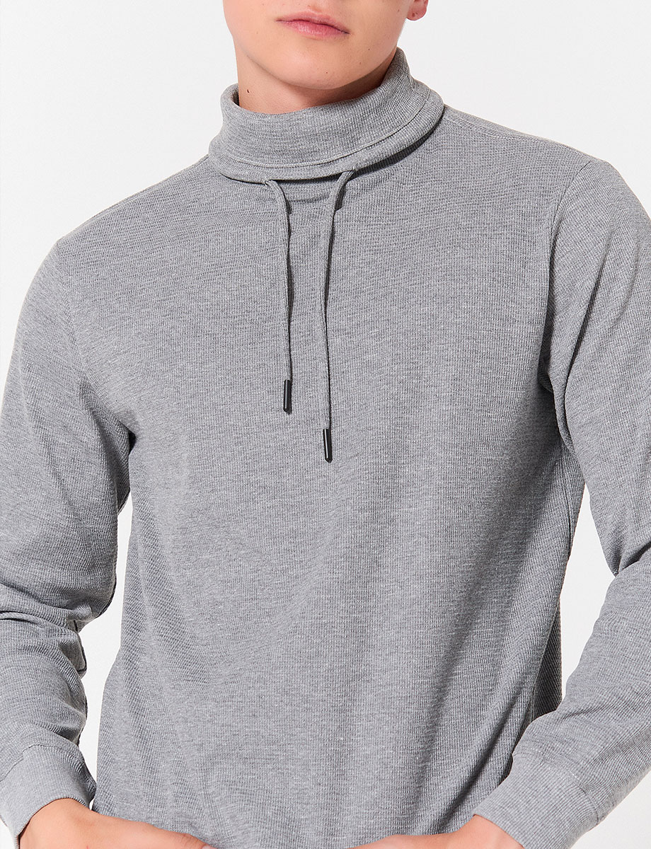 Sweater Cuello Alto Unicolor
