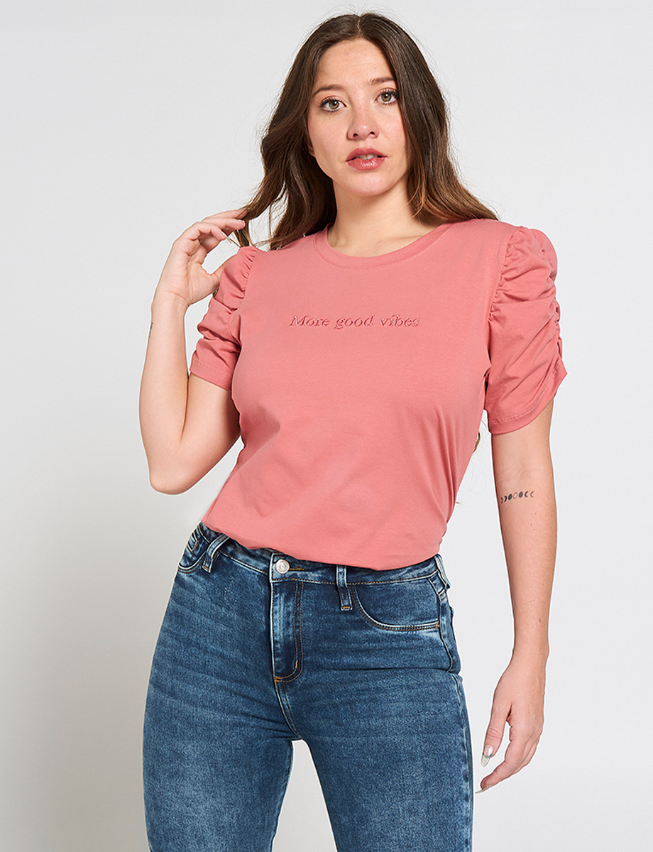 Camiseta Good Vibes Manga con Encarrujado