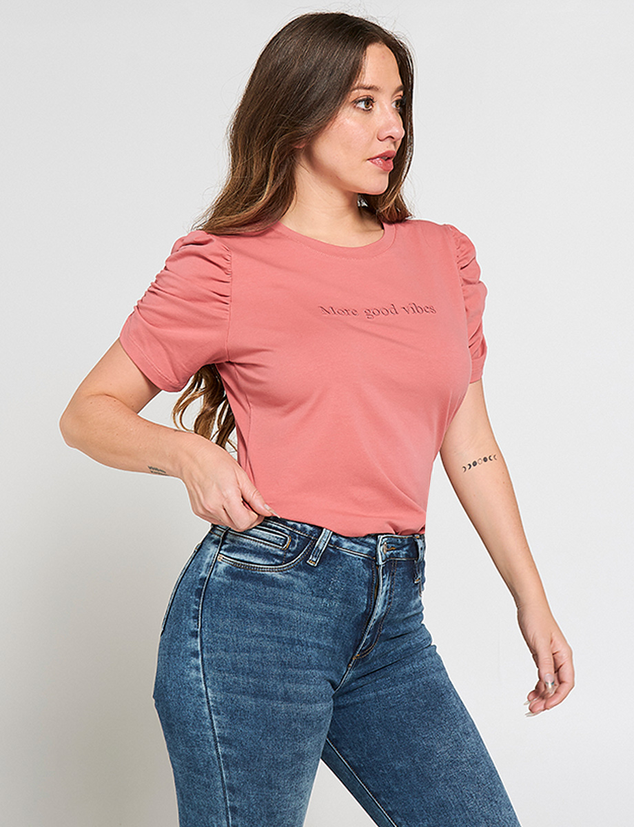 Camiseta Good Vibes Manga con Encarrujado