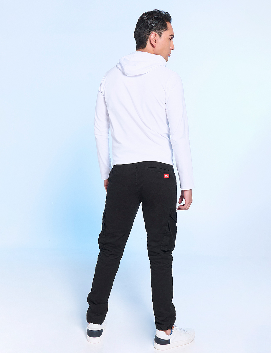Jogger con Bolsillos Cargo Negro