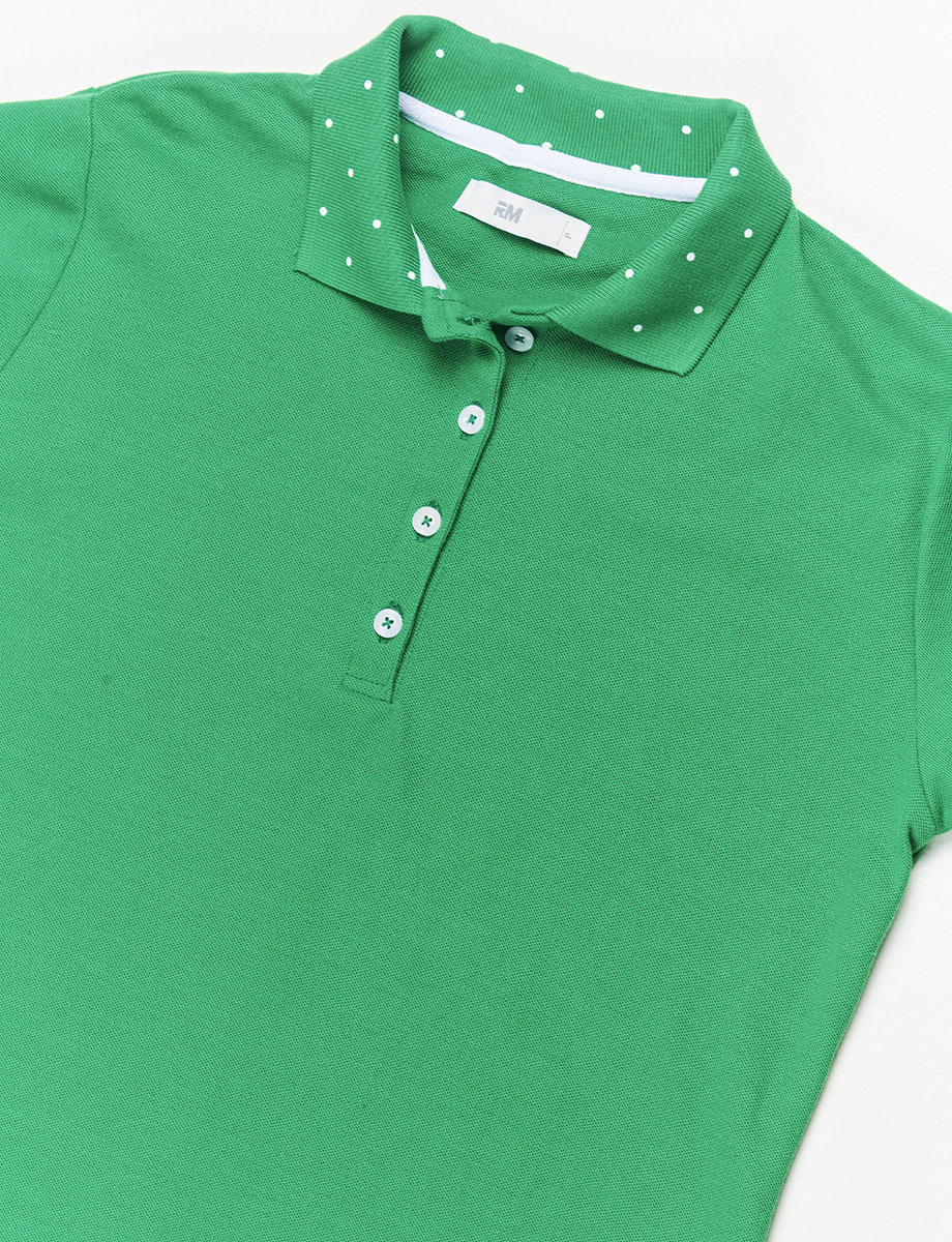Polo Verde con Puntos en Cuello