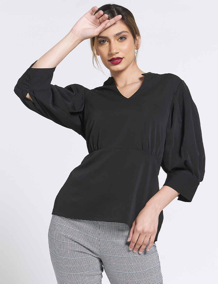 Blusa Clásica Negra Manga 3/4
