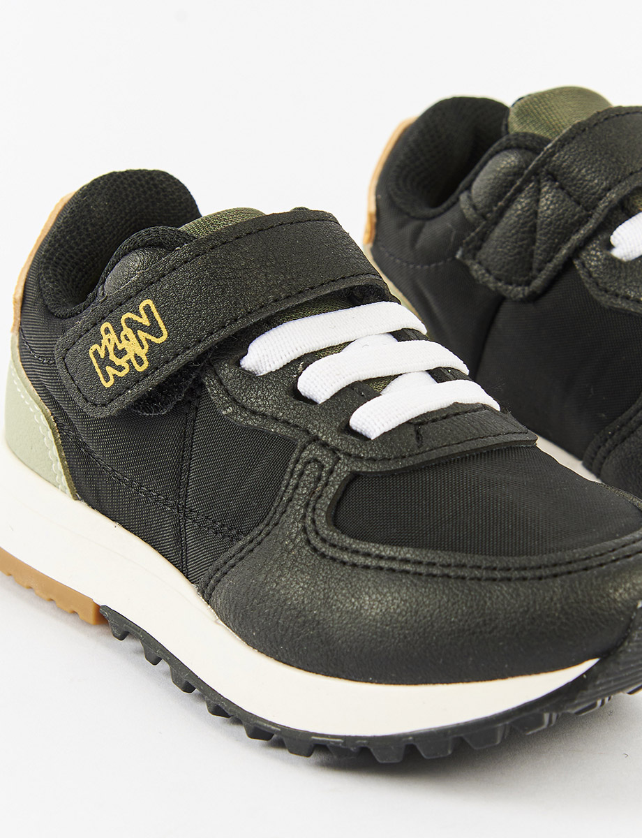 Zapato Caña Baja con Velcro y Cordones | Klin