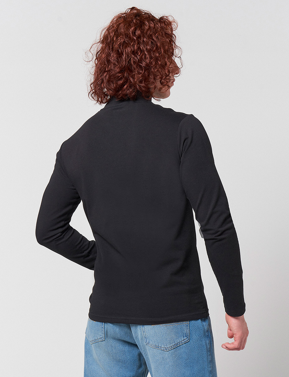 Buzo Cuello Alto Negro