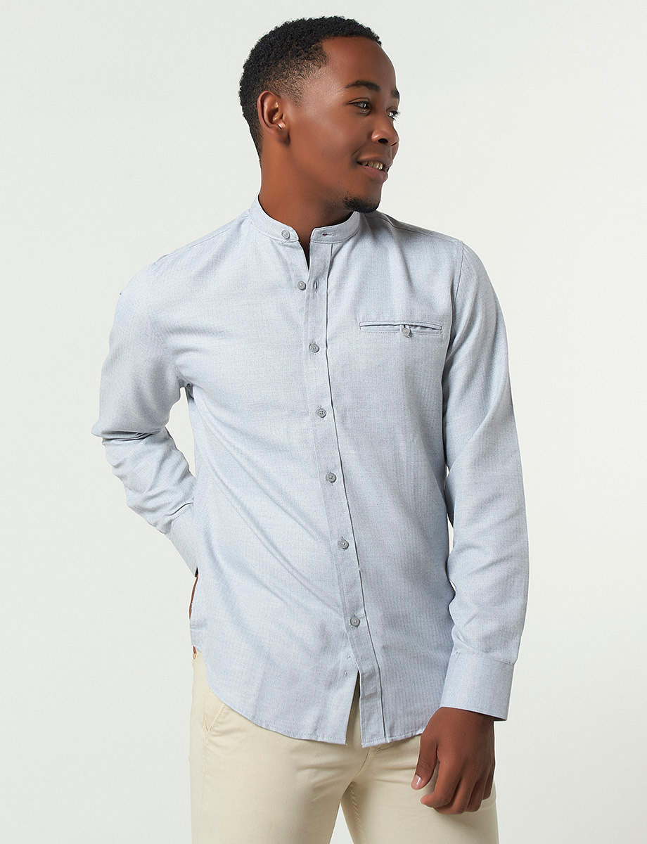 Camisa Gris Claro con Bolsillo