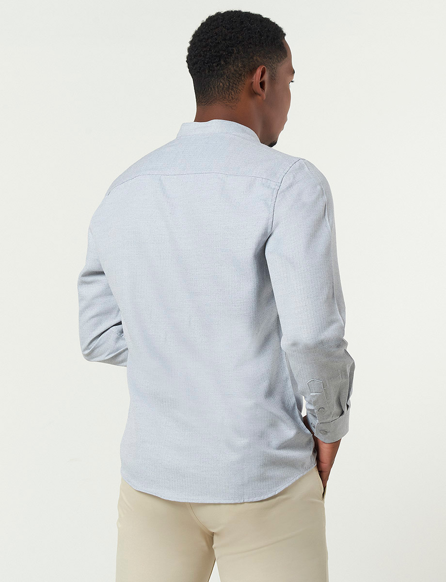 Camisa Gris Claro con Bolsillo