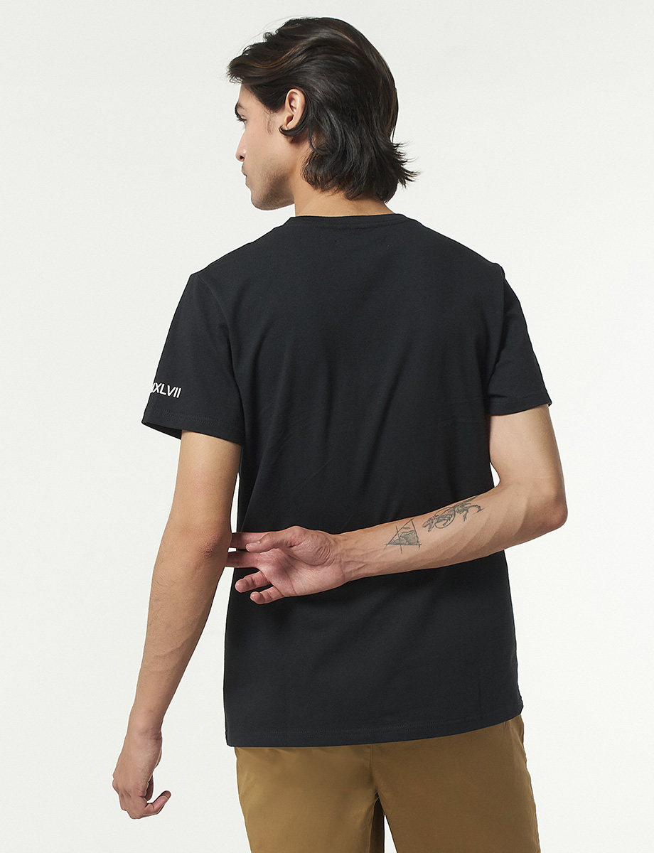 Camiseta Negra Estampada