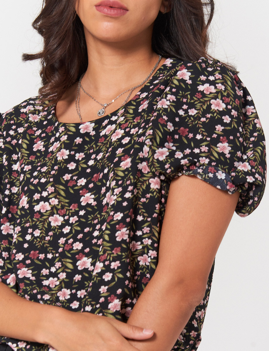 Blusa Floreada Negra